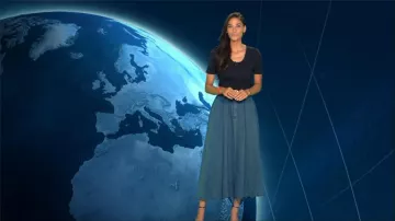 The denim skirt Tatiana Silva in the Weather of TF1 from 22 September 2019