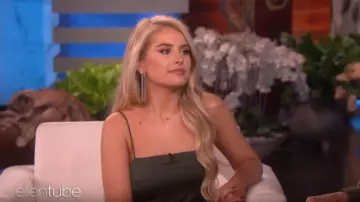 Lani the Label Lennon Vestido usado por Demi Burnett en The Ellen DeGeneres Show 20 de septiembre de 2019