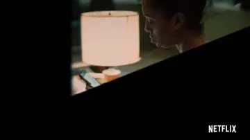 Table Lamp of Kendra (Kerry Washington) in American Son