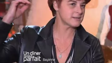 The pendant jade worn by a candidate in the program, a dinner almost perfect Bayonne on the 24th of September 2019