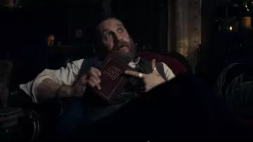 La Bible hébraïque de Alfie Solomons (Tom Hardy) dans Peaky Blinders Saison 5 Episode 6