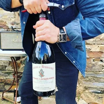La botella de Châteauneuf du Pape vista en la cuenta de Instagram de @francoisxavierdemaison