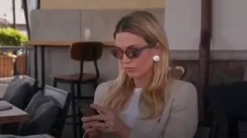 Zara en Lin Blazer porté par Willa Ford dans les retourner Comme Disick Saison 1 Épisode 6
