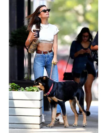 Re Done High Rise Ankle Crop Jeans worn by Emily Ratajkowski New York City September 21, 2019