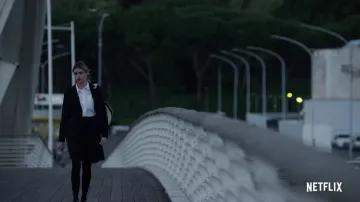 Blazer escolar clásico usado por Chiara (Benedetta Porcaroli) en Baby (S02)