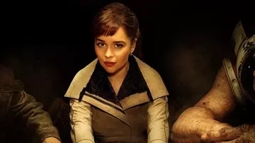 Leather Jacket of Qi'ra (Emilia Clarke) in Solo: A Star Wars Story