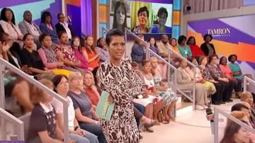Alexandre Vauthier froncée en jersey de lynx impression bodycon robe portée par Tamron Hall sur Tamron Hall le 24 septembre 2019