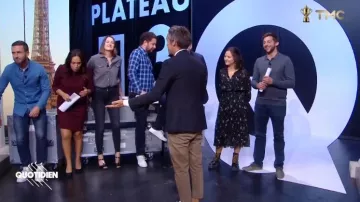 La chemise grise de Valentine Oberti dans Quotidien