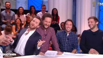 La camisa a cuadros que lleva Etienne Carbonnier en Quotidien