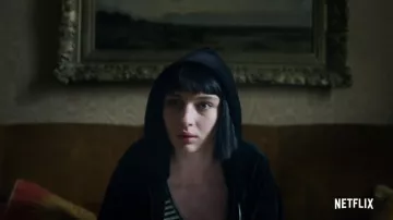 Black Hoodie worn by Ludovica (Alice Pagani) in Baby Season 2