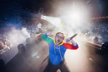 The sweat visionary worn by macfly on the account Instagram of @levraimcfly 