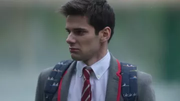 Eastpack printed backpack worn by Polo (Álvaro Rico) in Elite (S02E04)