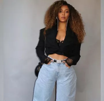 Attico Haut-Lieu de la Poche de 5 Cavalier Jeans porté par Beyoncé en Knowles Site Pic septembre 2019