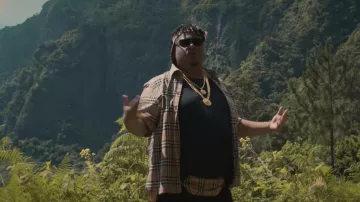 The banana Burberry worn by Naza in its clip Away From Me