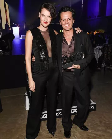 Lena tulle garni de paillettes crêpe combinaison portée par Phoebe Waller-Pont sur l'Instagram account @bbcfleabag