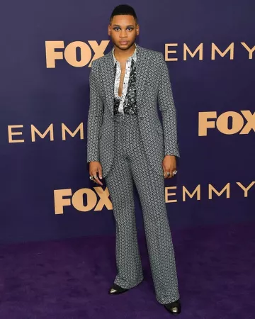 Pantalones acampanados usados por Ryan Jamaal Swain en la 71ª edición de los Premios Emmy