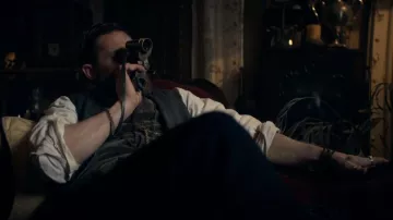 The twin of Alfie Solomons (Tom Hardy) in Peaky Blinders (S05E06)
