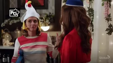 Madre el suéter mitad y mitad koozie usado por Angie D'Amato (Leighton Meester) en Padres Solteros Temporada 2 Episodio 1