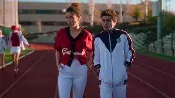 The crop top in red by Rebeca (Claudia Salas) Rebeca (Claudia Salas) in Elite (S02E01)