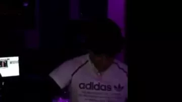Le t-shirt blanc Adidas de 6ix9ine dans la video New unreleased song 2018 Snippet (He's not screaming)