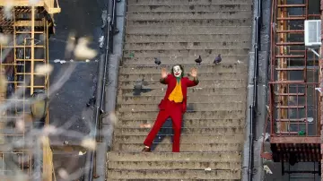 Soft Cotton Yellow Vest of Arthur Fleck / Joker (Joaquin Phoenix) in Joker