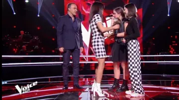Les bottines à zip de Jenifer dans The Voice Kids (FR)