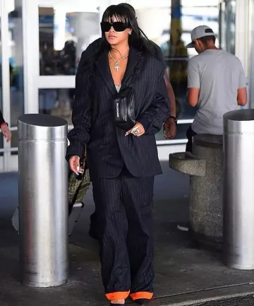 Balenciaga Quotidien imprimé ceinture en cuir sac porté par Rihanna Aéroport JFK 28 septembre 2019