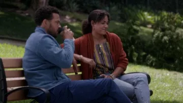Frame Light Wash Frayed hem jeans worn by Barrett Doss (Victoria Hughes) in Grey's Anatomy Season16 Episode 01