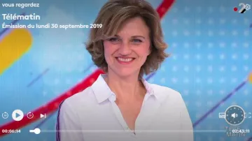 La elegante camisa blanca de Valérie Maurice en Télématin el 30.09.2019
