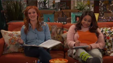 PS Paul smith pink stars print sweaters worn by Raven Baxter (Raven-Symoné) in Raven's Home Season 03 Episode 07