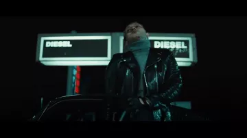 La veste en cuir noir de Vald dans le clip Vald - Journal Perso 2 (clip officiel)
