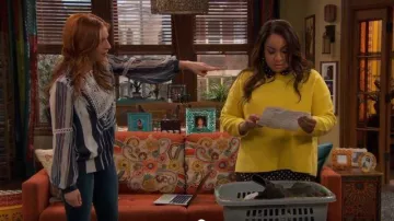 Yellow Sweaters worn by Raven Baxter (Raven-Symoné) in Raven's Home Season 03 Episode 08