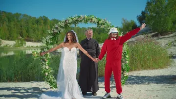 Vestido de novia con bordado strass de Shy'm en Lorenzo ft. Shy'm - The Two of Us (Clip Oficial)