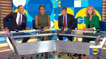 Zara bouton Strass blazer porté par Lara Spencer sur Good Morning America Week-end du 1er octobre 2019
