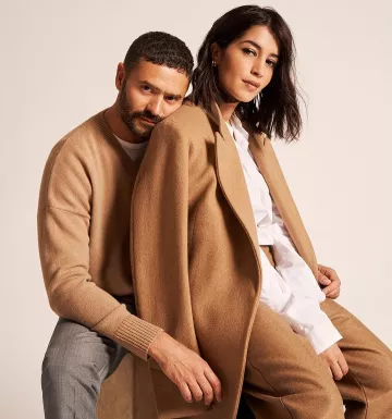 The coat, camel worn by Leïla Bekhti on the account Instagram of @leilabekhti
