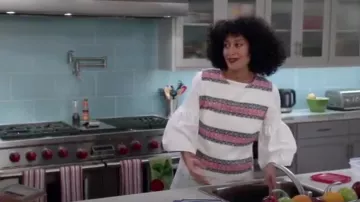 Suno de coton Blanc manches cloche tunique portée par arc-en-ciel Johnson (Tracee Ellis Ross), en black-ish S2 E20