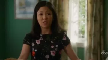 Ted Baker Black Jinene Hedgerow Floral Print T-Shirt worn by Jessica Huang (Constance Wu) in Fresh Off the Boat Season 6 Episode 1