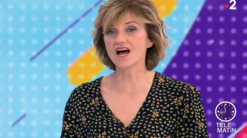 The dress midi crepe printed Leon & Harper Valerie Mauritius in Télématin the 02.10.2019