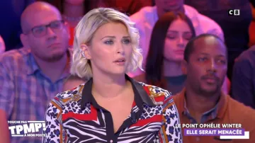 Vestido estampado de Kelly Vedovelli en Touche pas à mon poste