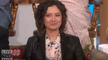 Re/fait Imprimé shirt porté par Sara Gilbert sur Le Talk 2 octobre 2019