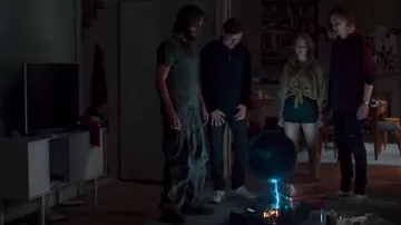 La tapa fluida usada por Franziska Doppler (Gina Stiebitz) en Dark (S02E07)