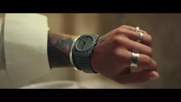 Montre Bvlgari grise portée par Maluma dans le clip Maluma, J Balvin - Qué Pena (Official Video)