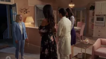 La théorie de la Lumière bleue Carissa Blazer porté par Eleanor Shellstrop (Kristen Bell) à La Bonne Place Saison 4 Épisode 2