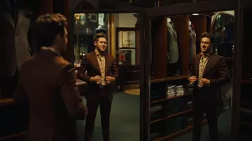 Veste de costume marron de Niall Horan dans le clip Niall Horan - Nice To Meet Ya (Official)