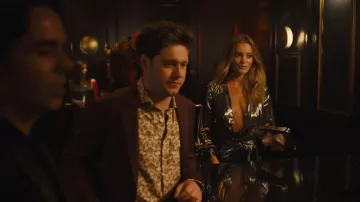 Short dress silver a young woman in the clip Niall Horan - Nice To Meet Ya (Official)