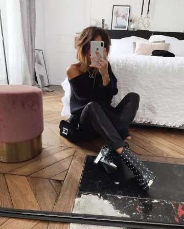 Gucci Velours Noir Sac utilisé par Zoé A. sur l'Instagram account @babiolesdezoe