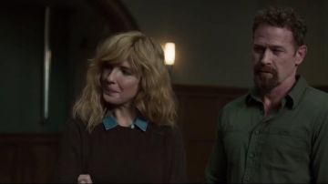 Brown sweater worn by Kelly Reilly in Eli