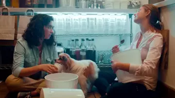 The padded ball pearly Danielle Compton (Stefanie Scott) in Good Girls Get High