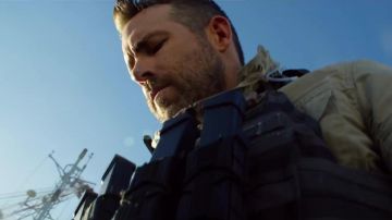 Tactical vest used by One (Ryan Reynolds) in 6 Underground