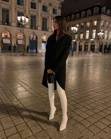 Botas blancas usadas por Sofya Benzakour en la cuenta de Instagram @sofyabenzakour